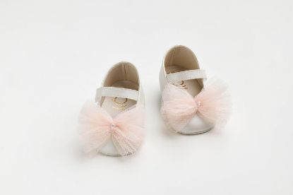 Μπαλαρίνα αγκαλιάς σε εκρού τεχνόδερμα με χειροποίητο τούλινο φιόγκο σε σομον