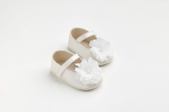 Μπαλαρίνα αγκαλιάς σε εκρού τεχνόδερμα με off white εκρού φιόγκο