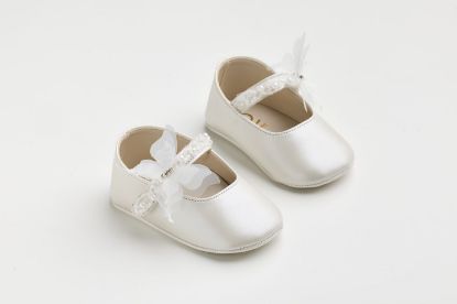 Μπαλαρίνα αγκαλιάς σε εκρού τεχνόδερμα με χάντρες, πέρλες και off white πεταλούδα με στρας