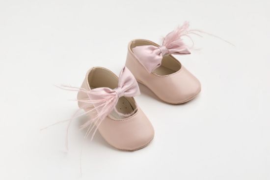 Εικόνα της K616P - Μπαλαρίνα αγκαλιάς σε ροζ τεχνόδερμα με χειροποίητο φιόγκο και φτερά