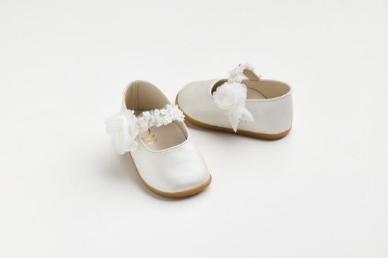 Μπαλαρίνα για τα πρώτα βήματα σε εκρού τεχνόδερμα με παγιέτες και τριανταφυλλάκι