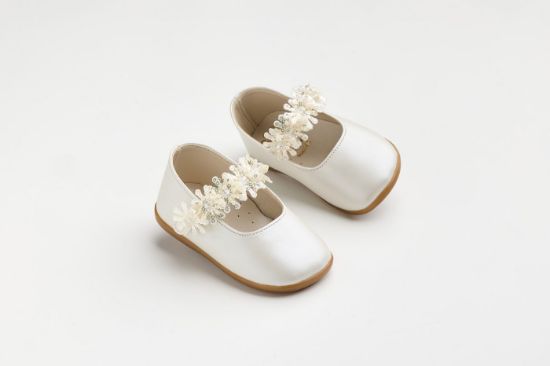 Εικόνα της K636E - Μπαλαρίνα για τα πρώτα βήματα σε εκρού τεχνόδερμα με δαντελένια τρέσσα με παγιέτες