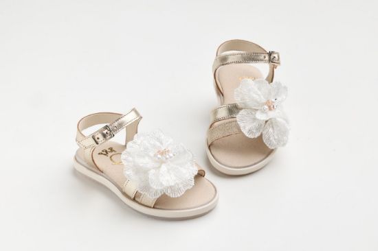 Εικόνα της K643X - Σανδάλι περπατήματος σε χρυσό δέρμα και χρυσό γκλιτερ με λουλούδι κεντημένο με παγιέτες