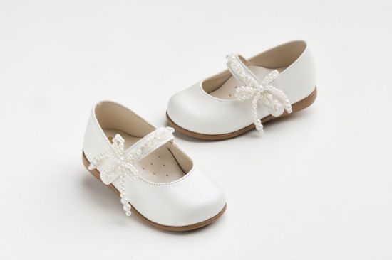 Μπαλαρίνα περπατήματος σε εκρού δέρμα διακοσμημένο με πέρλες