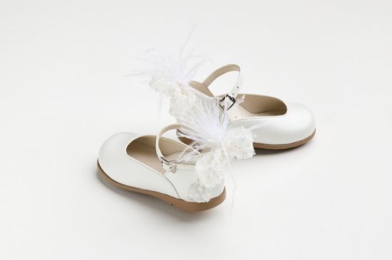 Μπαλαρίνα περπατήματος σε εκρού δέρμα με χειροποίητο διακοσμητικό με παγιέτες και φτερά