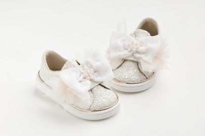 Sneaker περπατήματος σε off white ματ γκλιτερ με χειροποίητο off white φιόγκο από μουσελίνα