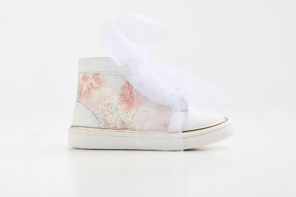 Μποτάκι περπατήματος σε λευκό δέρμα και διαφάνεια κεντημένη με παγιέτες