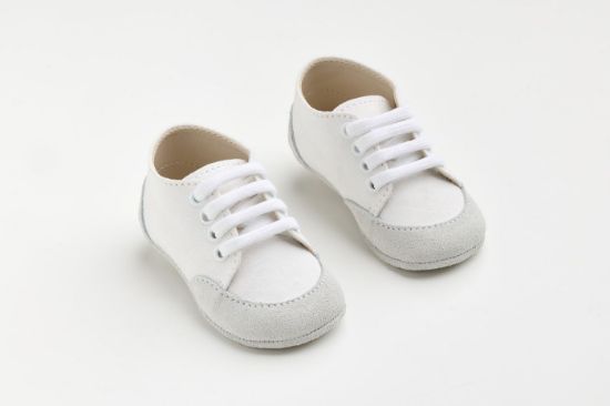 Παπουτσάκι αγκαλιάς σε λευκό καστόρ δέρμα και λευκό συνθετικό καστόρ