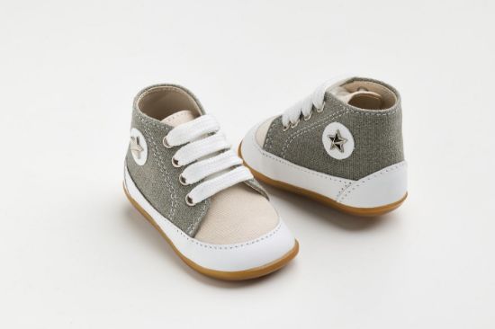 Μποτάκι πρώτα βήματα σε λευκό δέρμα, λαδί και εκρού ύφασμα
