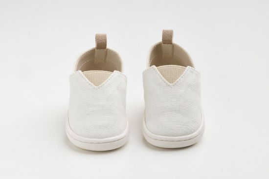 Παπουτσάκι - εσπαντρίγια σε λευκό καμβά, καστόρ δέρμα και λάστιχο