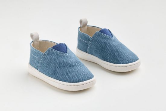 Παπουτσάκι - εσπαντρίγια σε μπλε καμβά, καστόρ δέρμα και λάστιχο