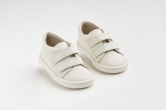 Εικόνα της FS62E - παπουτσάκι σε εκρού δέρμα κλείσιμο με Velcro