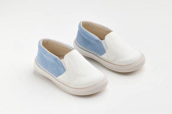 Εικόνα της A620P - εσπαντρίγια περπατήματος, σε λευκό ύφασμα και γαλάζιο καστόρ δέρμα