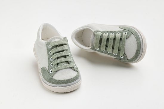 Παπουτσάκι περπατήματος σε λευκό και μέντα καστόρ δέρμα