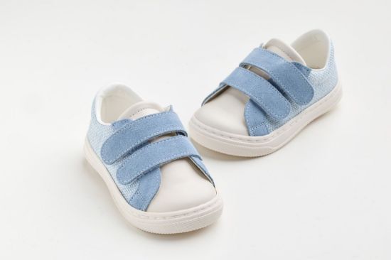 Εικόνα της A628P - παπουτσάκι περπατήματος σε λευκό δέρμα, γαλάζιο ύφασμα και γαλάζιο καστόρ δέρμα