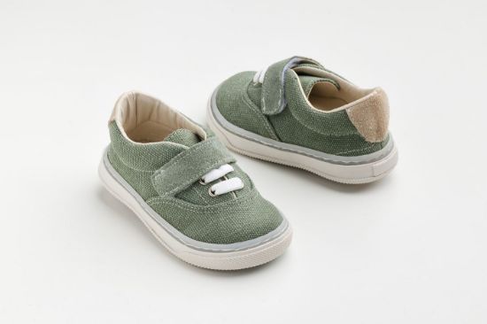 Εικόνα της A630B - παπουτσάκι περπατήματος σε λαδί ύφασμα, μπεζ και μέντα καστόρ δέρμα και κλείσιμο με ελαστικό κορδόνι και Velcro