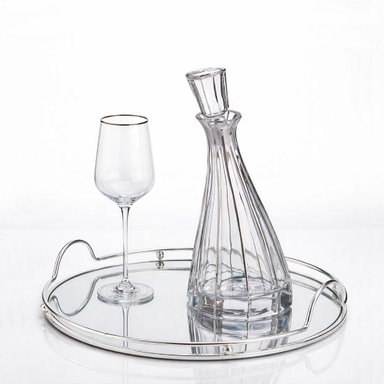 Μοντέρνο σετ γάμου με ασημί δίσκο και κρυστάλλινη καράφα με ρίγες