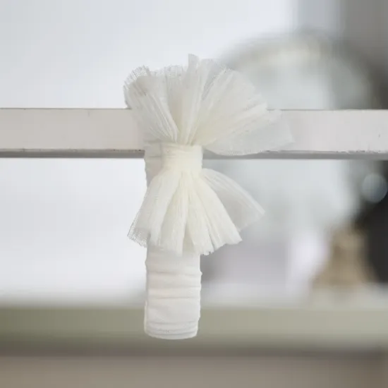 ασορτί κορδέλα μαλλιών σε ιβουάρ τόνο