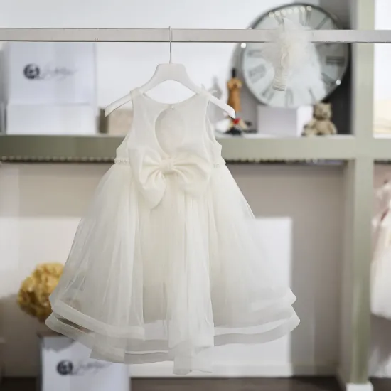 Βαπτιστικό φόρεμα σε ιβουάρ απόχρωση