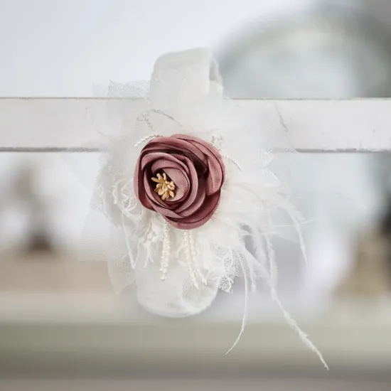 Κορδέλα με όμοιο στολισμό με το φόρεμα