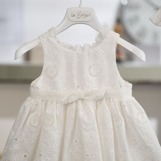 βαπτιστικό φόρεμα από μπροντερί ύφασμα